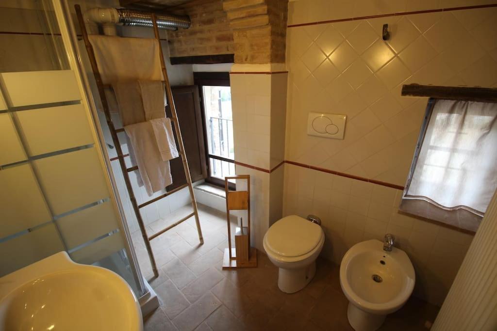 Casa Vacanze Castiglione - 4 Posti Letto Castiglione della Valle Екстериор снимка