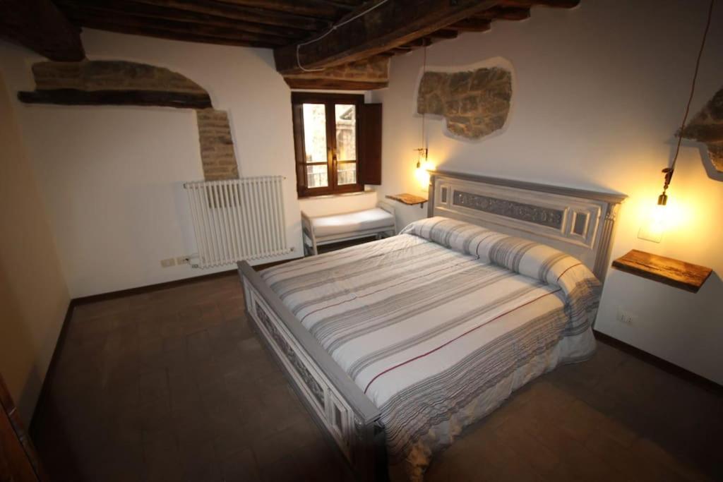 Casa Vacanze Castiglione - 4 Posti Letto Castiglione della Valle Екстериор снимка
