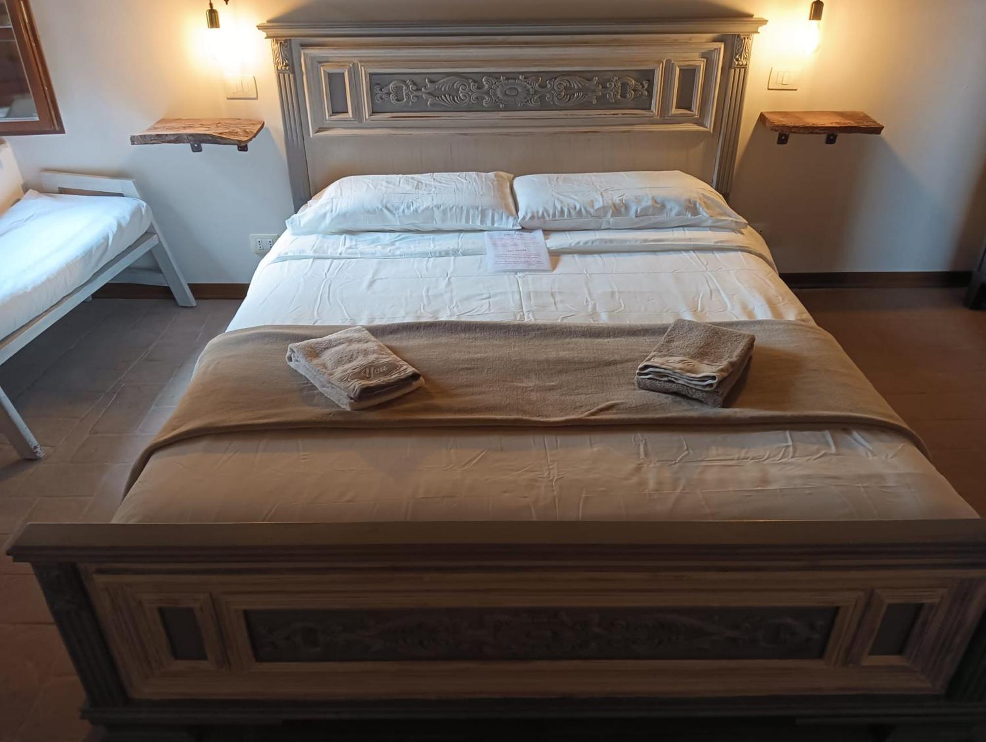 Casa Vacanze Castiglione - 4 Posti Letto Castiglione della Valle Екстериор снимка